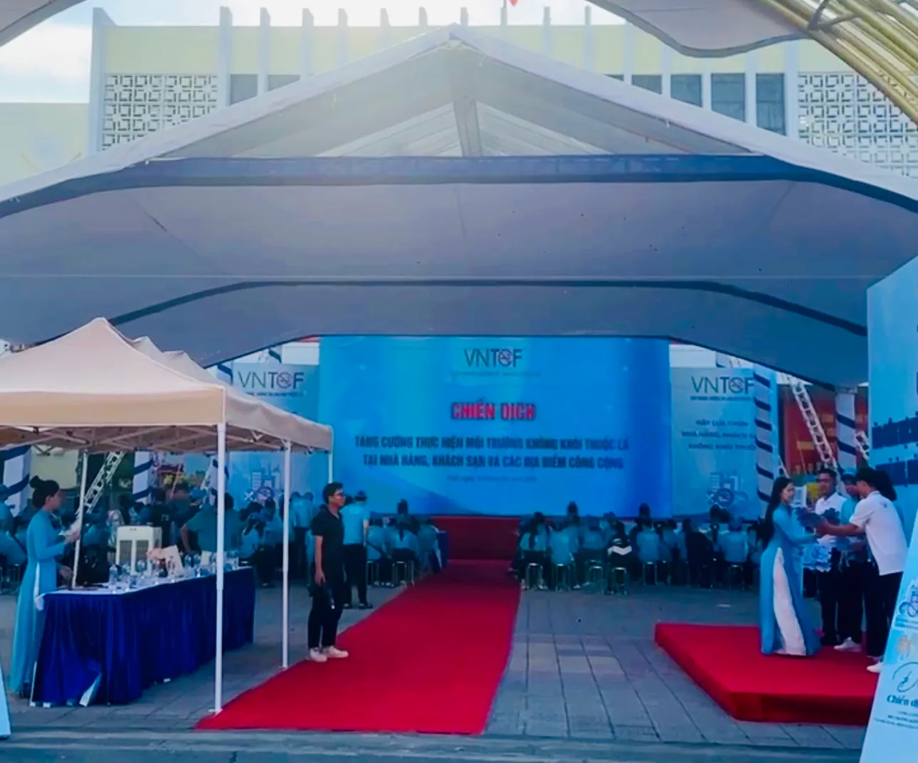 Nhà bạt không gian sân khấu di động